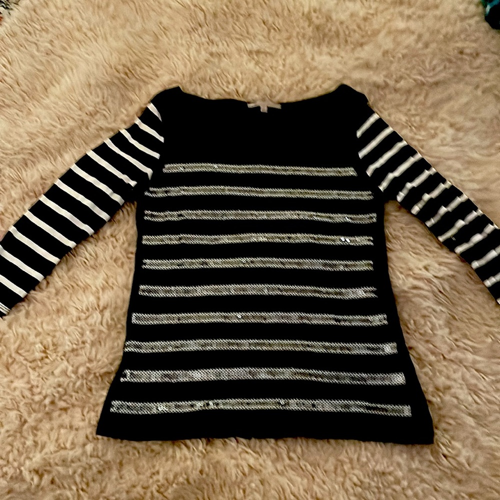 3/4 sleeve Navy Gap sequence stripped shirt.  size Small.